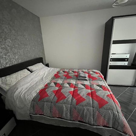 Apartament Spatios, Zona Centrala In Iasiアパートメント エクステリア 写真
